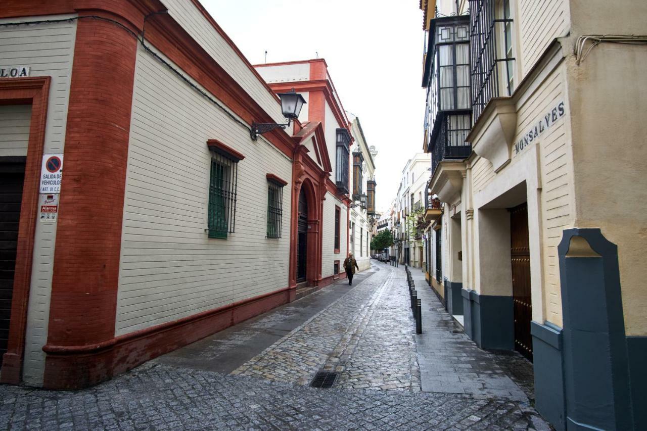 Monsalves Courtyard By Valcambre Apartment Seville